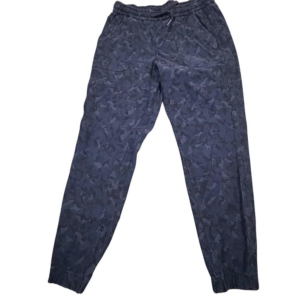 Athleta Printed Farallon Jogger Navy Blue Camo Pants Womens 10 High Rise Cotton